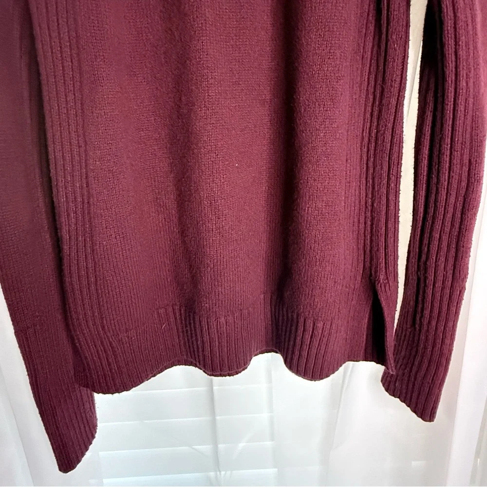 Talbots SP Merino Wool Blend Ribbed Mock Neck Sweater Burgundy Wine Minimalist